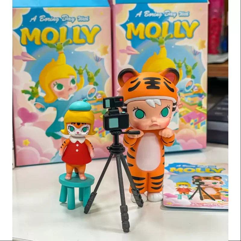 MOLLY En kedelig dag med Molly-serien Vær den du er