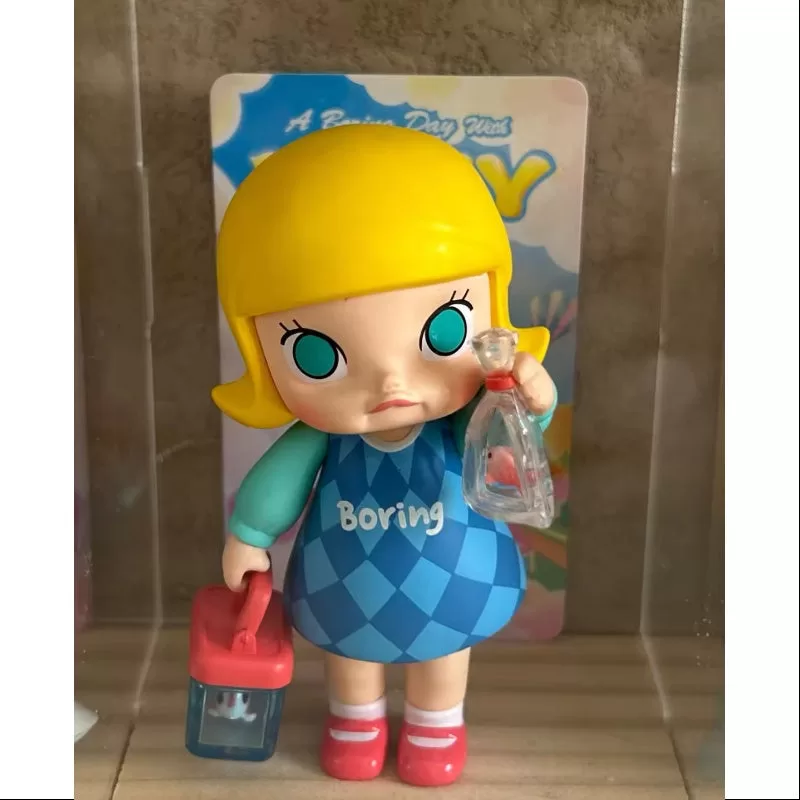 MOLLY En kedelig dag med Molly-serien, der får nye venner
