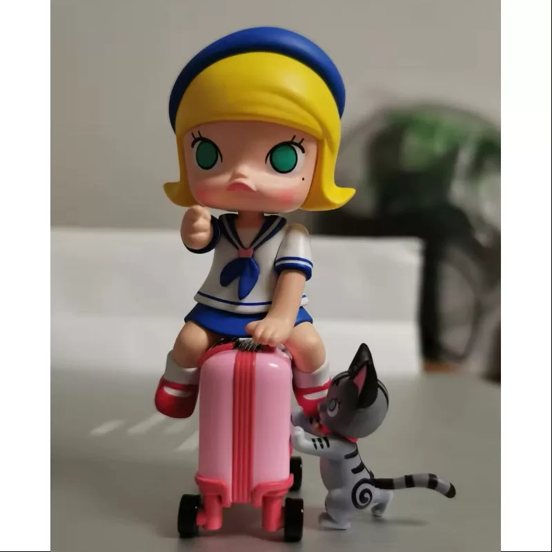 MOLLY En kedelig dag med Molly-serien, der rejser hjemmefra