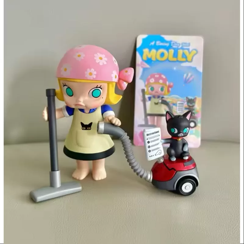 MOLLY En kedelig dag med hele Molly-serien åbnet
